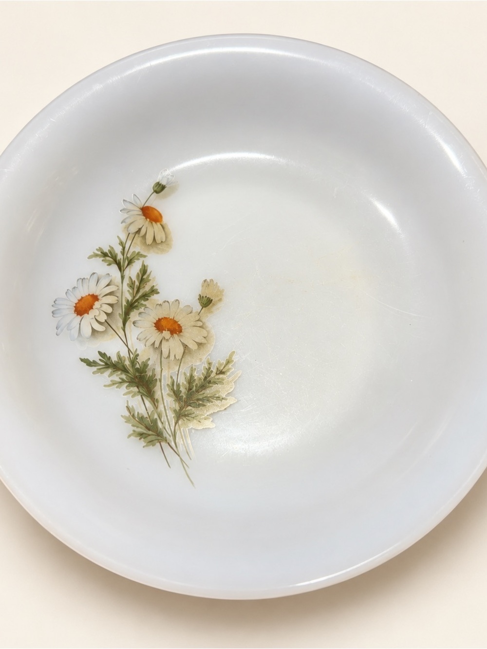 Arcopal France White Daisy Floral Ceramic Serving Bowl